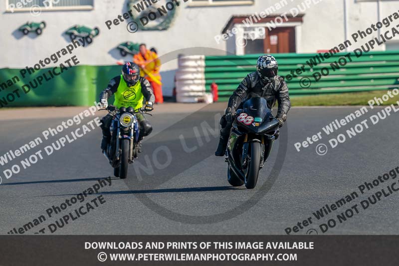 PJM Wedding Photography;enduro digital images;event digital images;eventdigitalimages;mallory park;mallory park photographs;mallory park trackday;mallory park trackday photographs;no limits trackdays;peter wileman photography;racing digital images;trackday digital images;trackday photos